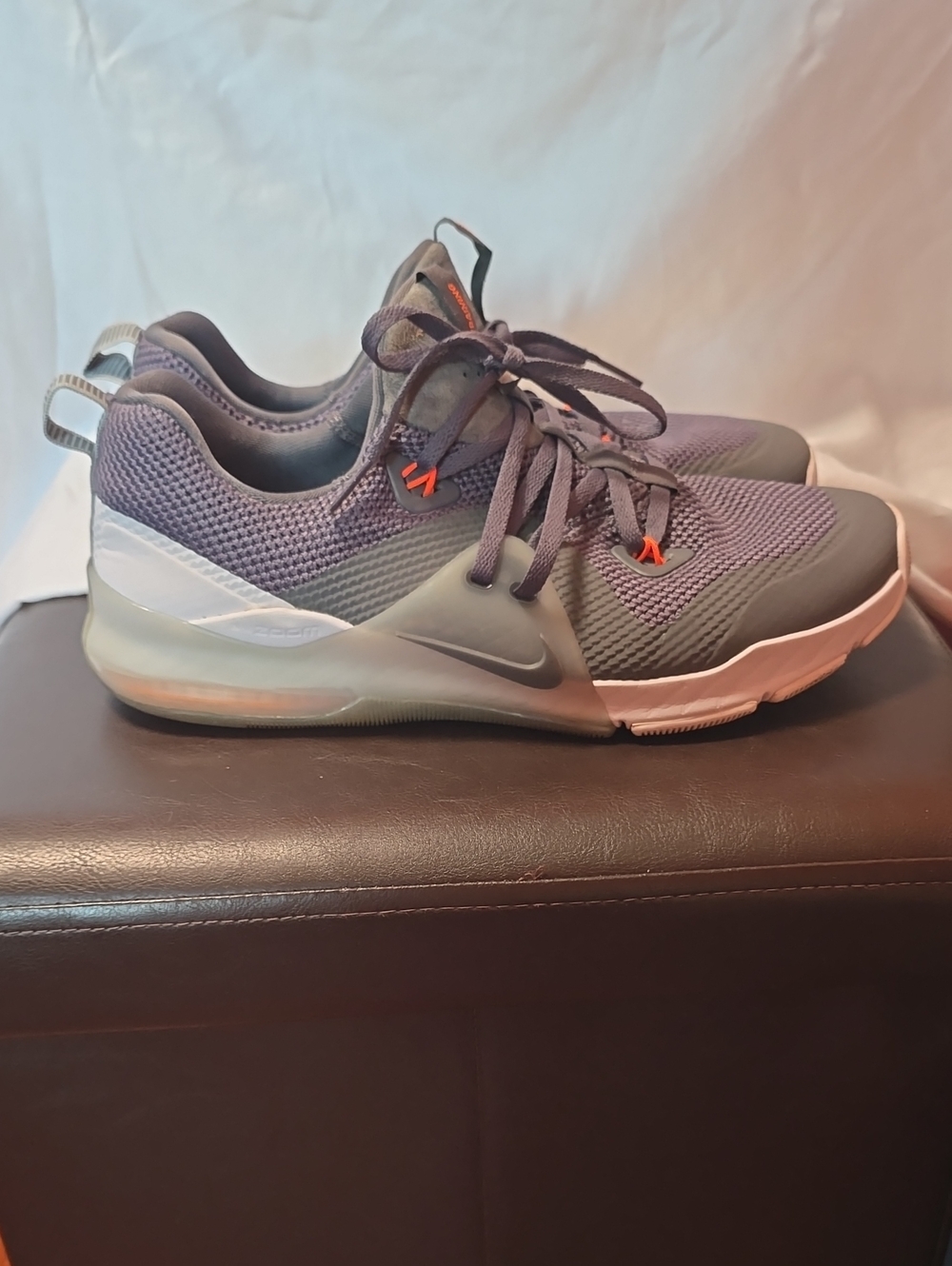 Nike Men’s Low-Top Sneakers - Gray with Orange Accents